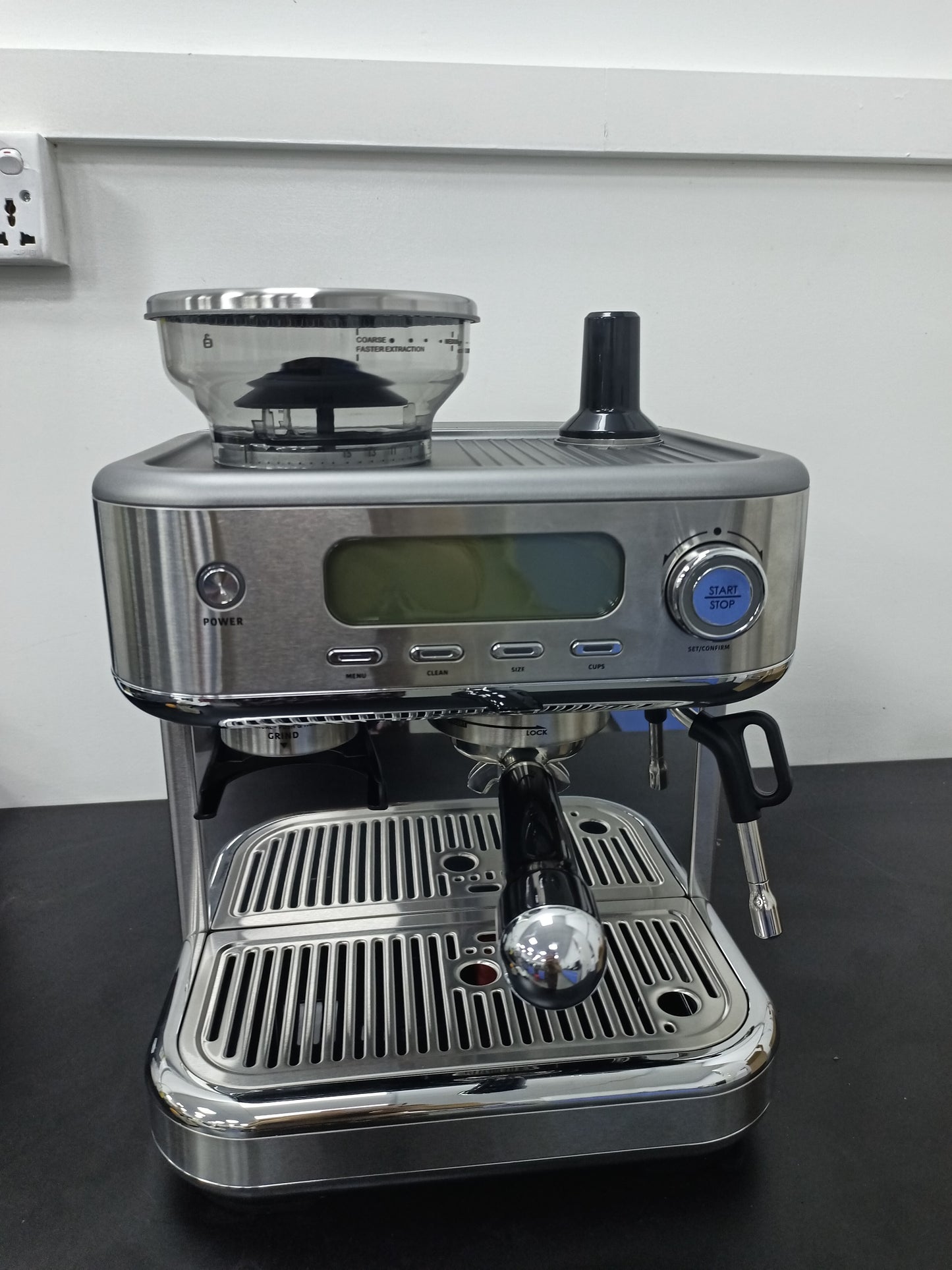 Commercial Automatic Espresso Coffee Machine Professional with Grinder 2.8L 20 Bar Cheap Coffee Maker Machine